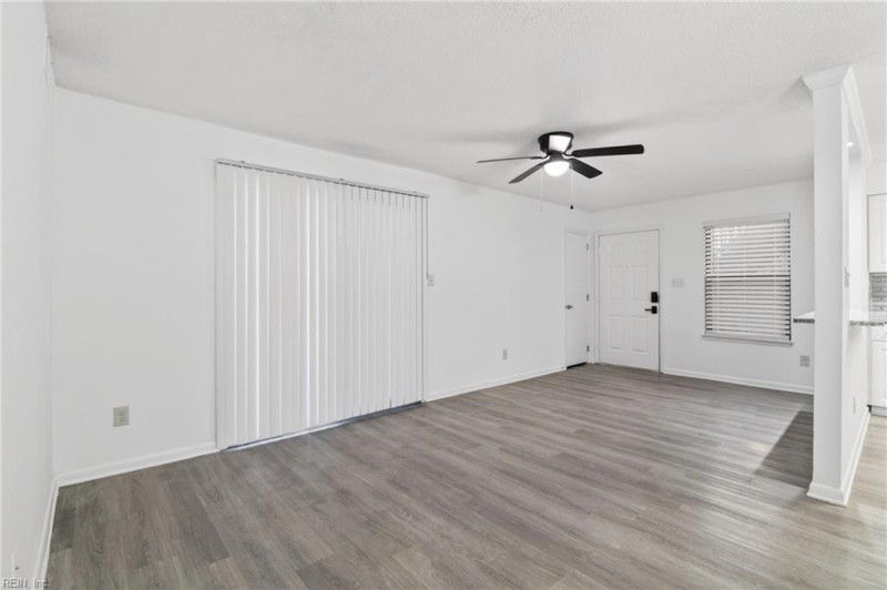 Photo 10 of 33 residential for sale in Newport News virginia