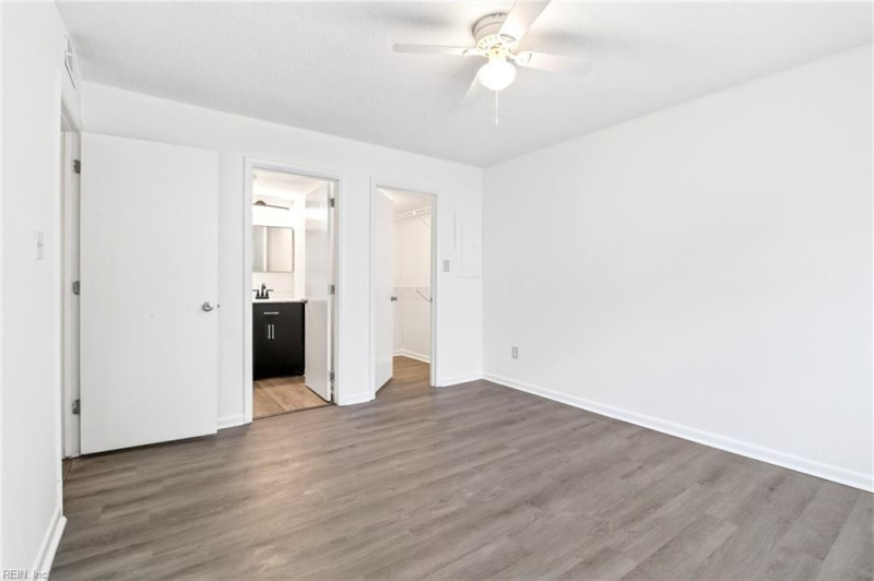 Photo 16 of 33 residential for sale in Newport News virginia