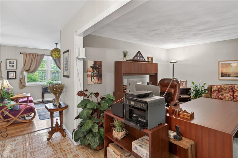 Photo 16 of 41 residential for sale in Norfolk virginia
