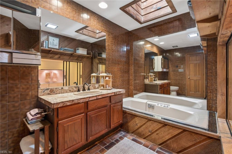Photo 23 of 41 residential for sale in Norfolk virginia