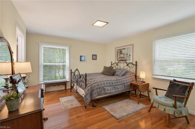 Photo 25 of 41 residential for sale in Norfolk virginia
