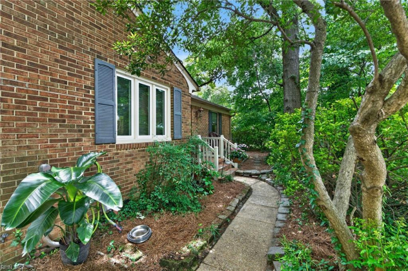 Photo 3 of 41 residential for sale in Norfolk virginia