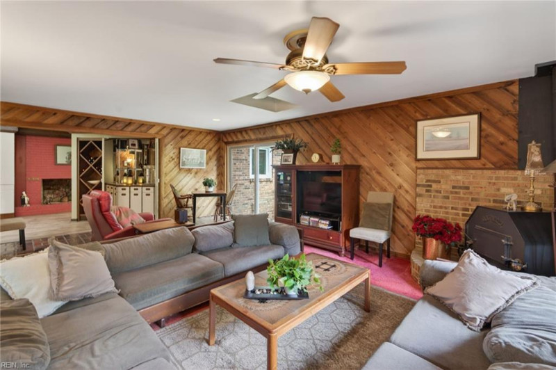 Photo 5 of 41 residential for sale in Norfolk virginia
