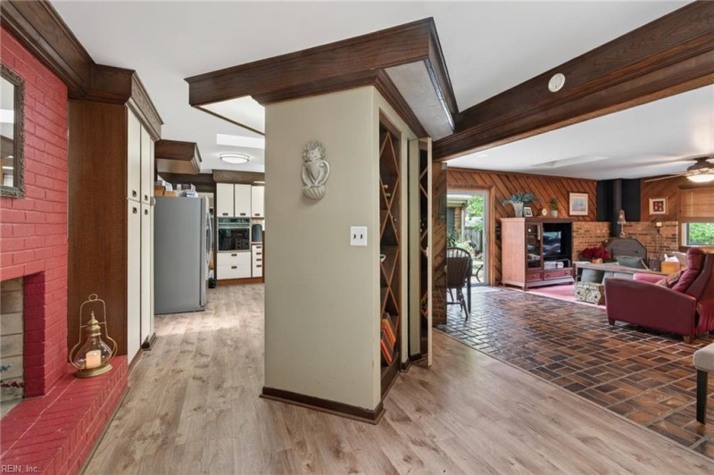 Photo 9 of 41 residential for sale in Norfolk virginia