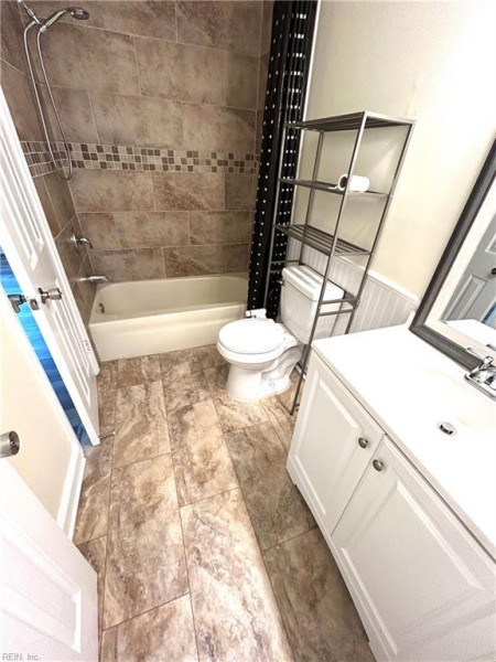 Photo 13 of 21 residential for sale in Virginia Beach virginia