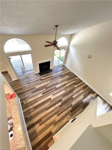 Photo 4 of 21 residential for sale in Virginia Beach virginia