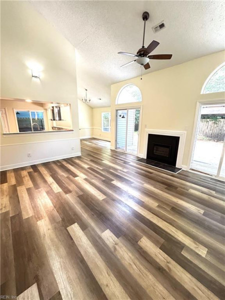 Photo 5 of 21 residential for sale in Virginia Beach virginia