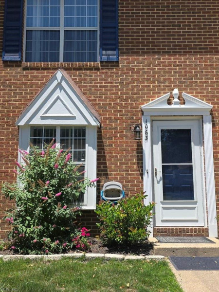 Photo 1 of 16 residential for sale in Chesapeake virginia