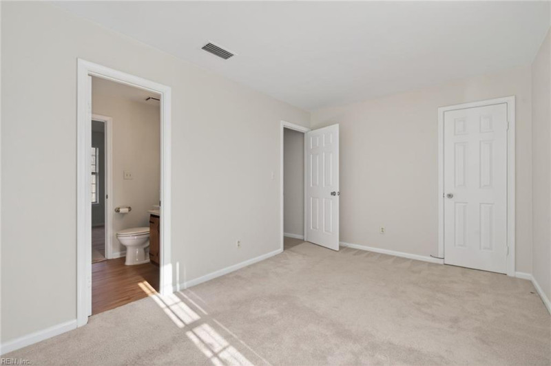 Photo 15 of 16 residential for sale in Chesapeake virginia