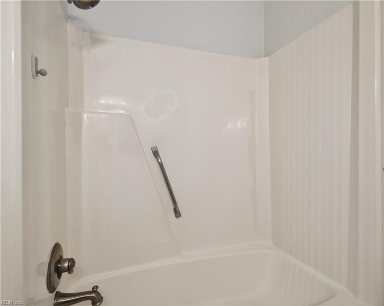 Photo 8 of 16 residential for sale in Chesapeake virginia