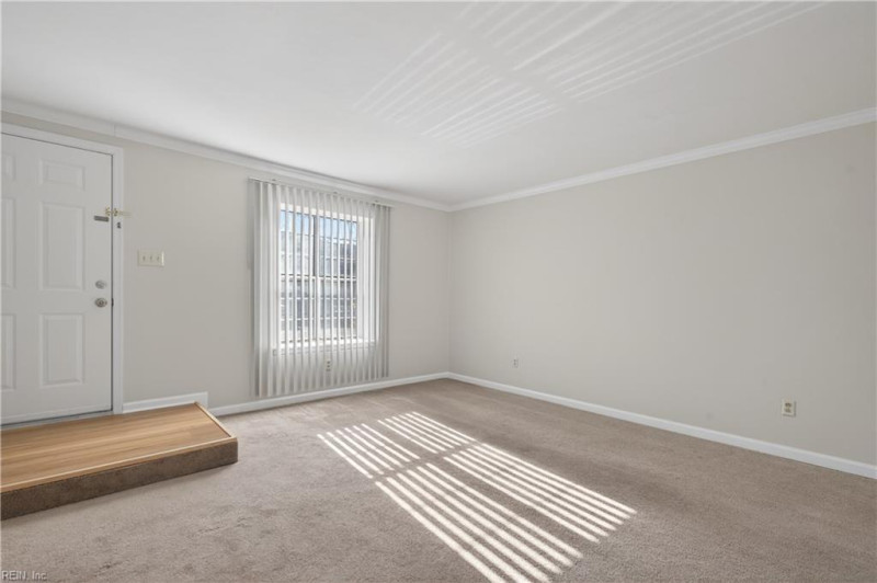 Photo 9 of 16 residential for sale in Chesapeake virginia