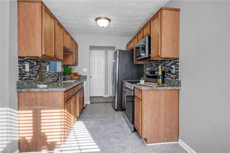 Photo 6 of 22 residential for sale in Chesapeake virginia Photo 6 of 22 residential for sale in Chesapeake virginia