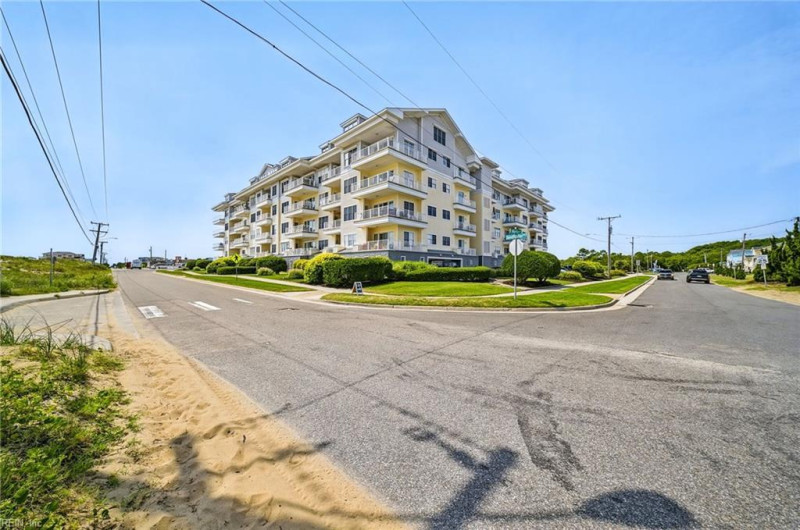 Photo 37 of 50 residential for sale in Virginia Beach virginia