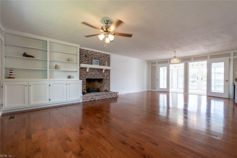 Photo 4 of 50 residential for sale in Chesapeake virginia Photo 4 of 50 residential for sale in Chesapeake virginia