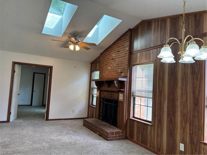 Photo 3 of 13 residential for sale in Virginia Beach virginia