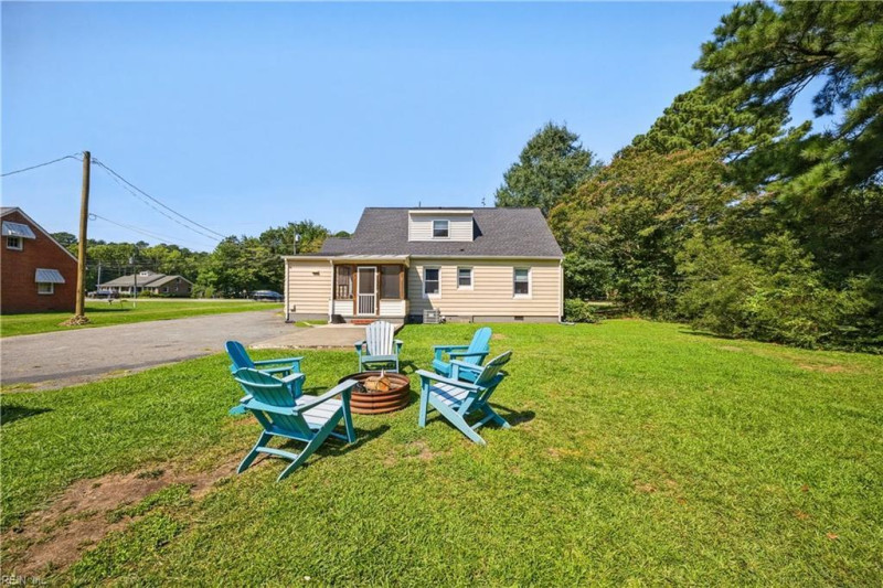 Photo 32 of 48 residential for sale in Mathews County virginia