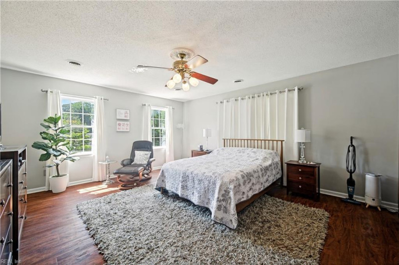 Photo 15 of 31 residential for sale in Hampton virginia