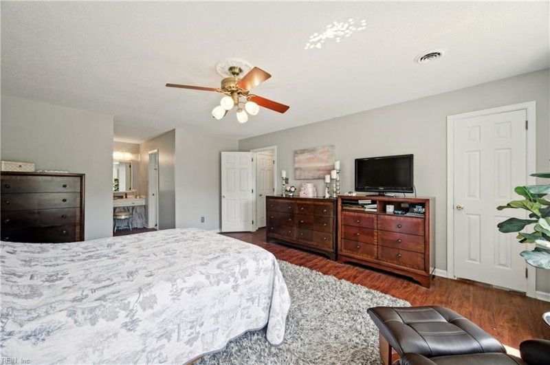 Photo 16 of 31 residential for sale in Hampton virginia
