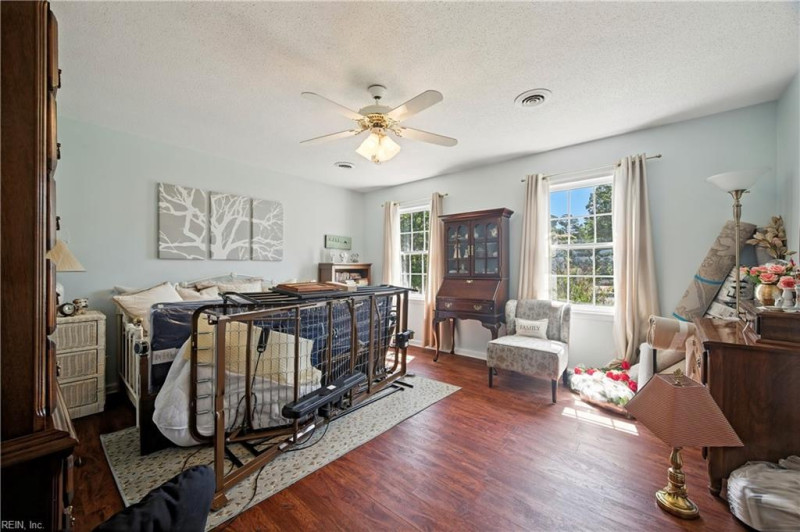Photo 22 of 31 residential for sale in Hampton virginia