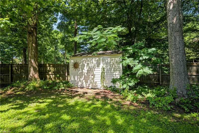 Photo 27 of 31 residential for sale in Hampton virginia