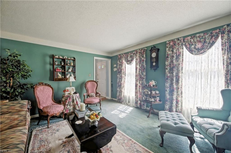 Photo 5 of 31 residential for sale in Hampton virginia