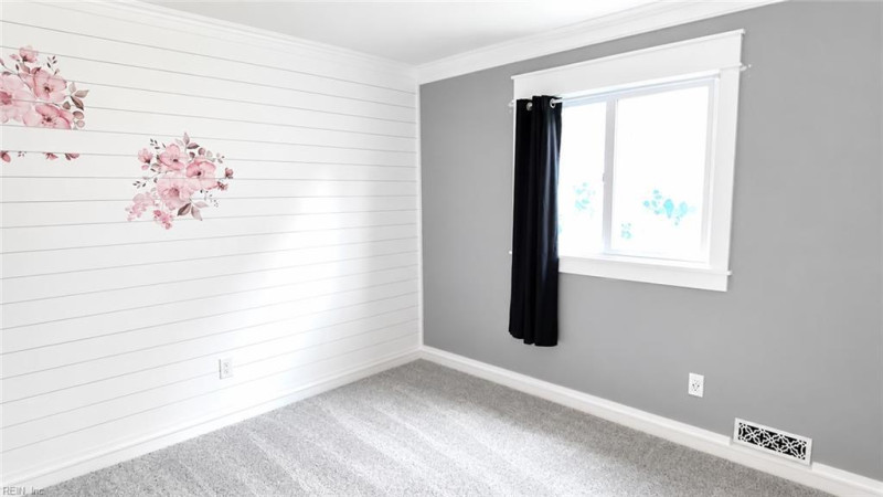 Photo 13 of 28 residential for sale in Virginia Beach virginia