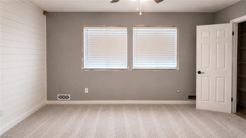 Photo 17 of 28 residential for sale in Virginia Beach virginia