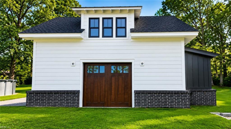 Photo 3 of 28 residential for sale in Virginia Beach virginia