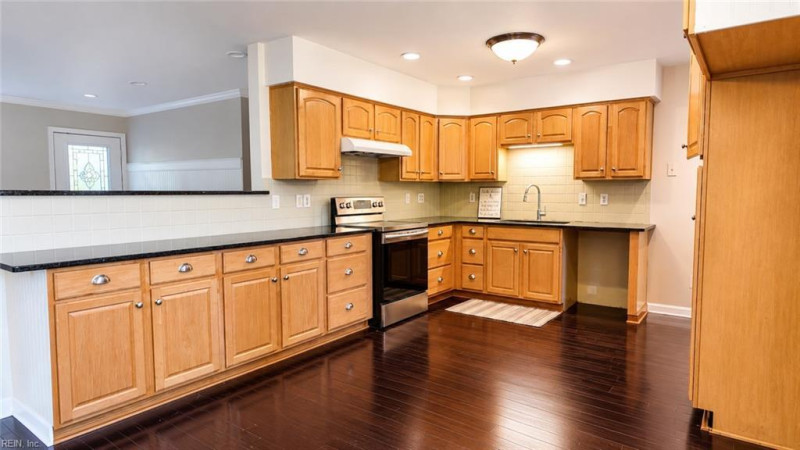 Photo 7 of 28 residential for sale in Virginia Beach virginia
