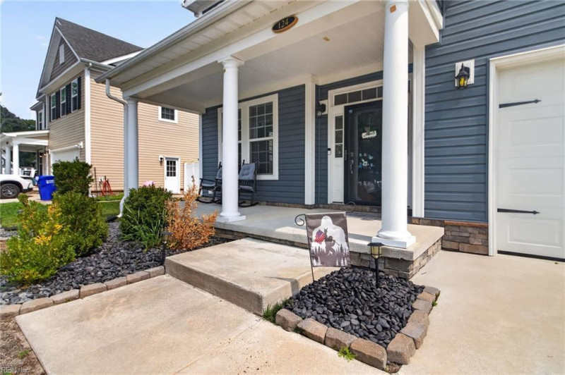Photo 4 of 50 residential for sale in Suffolk virginia
