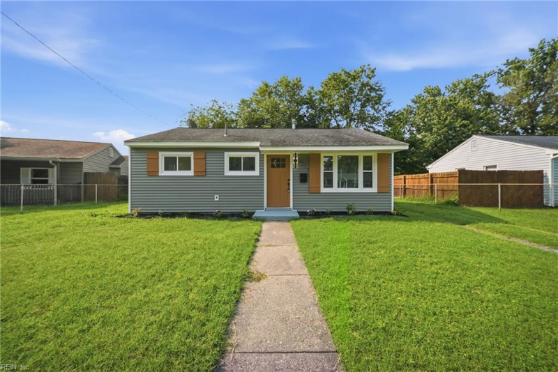 Photo 1 of 19 residential for sale in Hampton virginia
