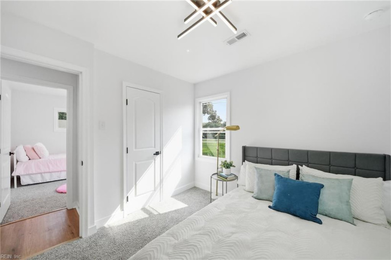 Photo 14 of 19 residential for sale in Hampton virginia