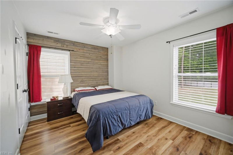 Photo 10 of 46 residential for sale in Virginia Beach virginia