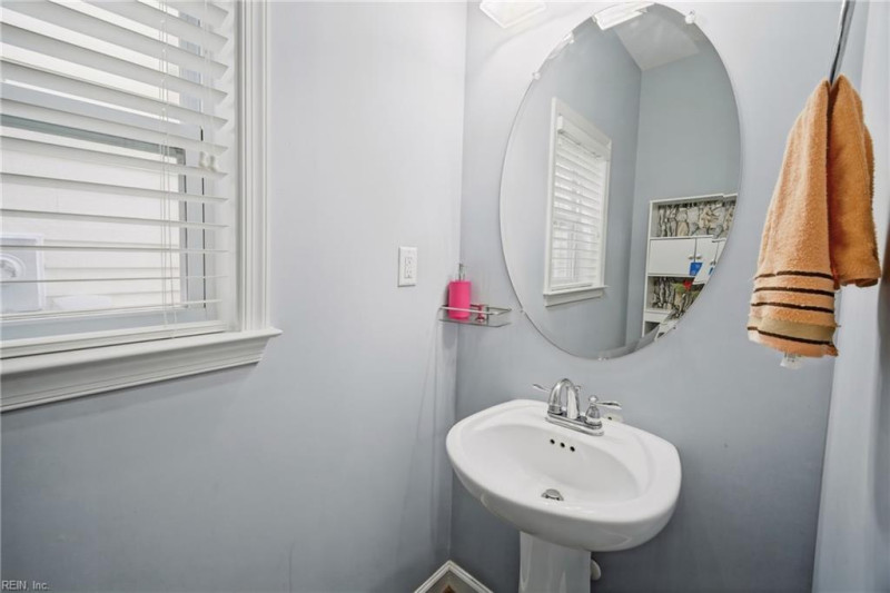 Photo 16 of 46 residential for sale in Virginia Beach virginia