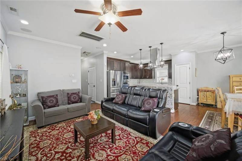 Photo 3 of 46 residential for sale in Virginia Beach virginia