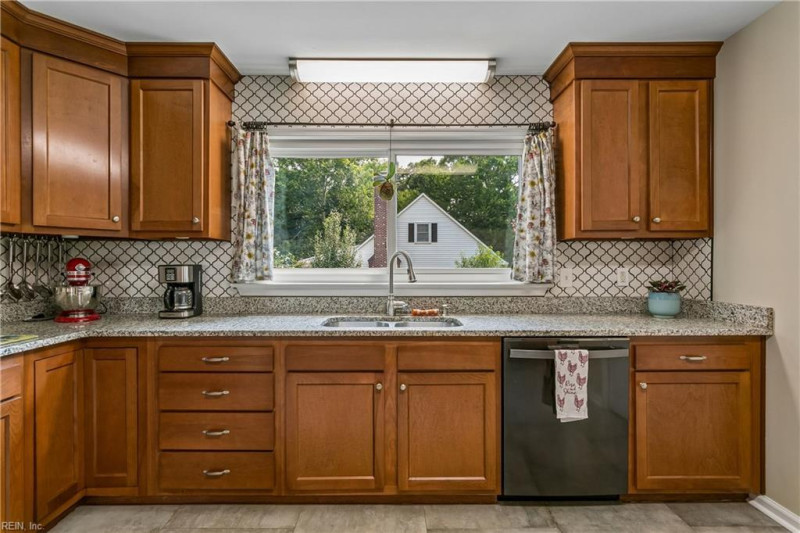 Photo 15 of 48 residential for sale in Newport News virginia Photo 15 of 48 residential for sale in Newport News virginia