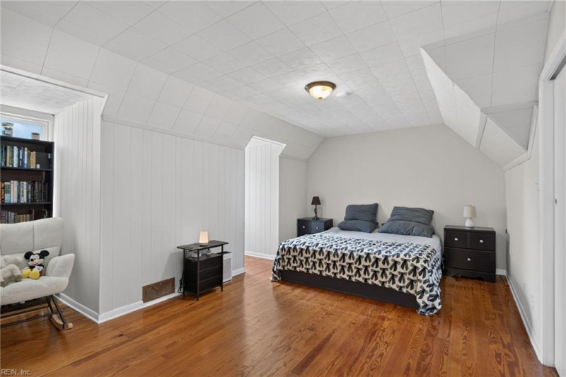 Photo 14 of 24 residential for sale in Portsmouth virginia