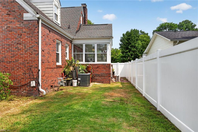 Photo 22 of 24 residential for sale in Portsmouth virginia
