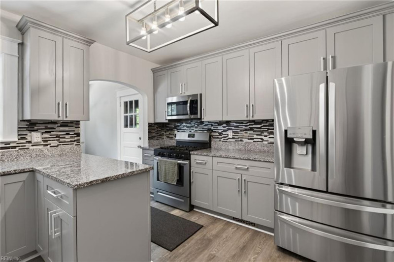 Photo 7 of 24 residential for sale in Portsmouth virginia