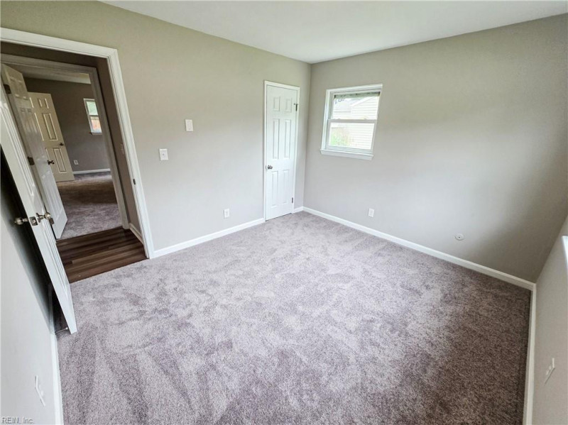 Photo 13 of 20 residential for sale in Virginia Beach virginia