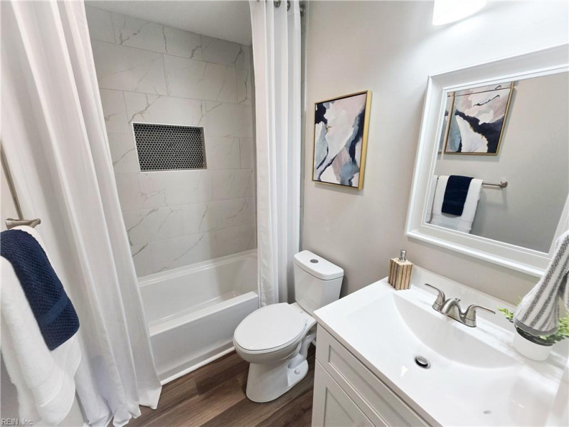 Photo 14 of 20 residential for sale in Virginia Beach virginia