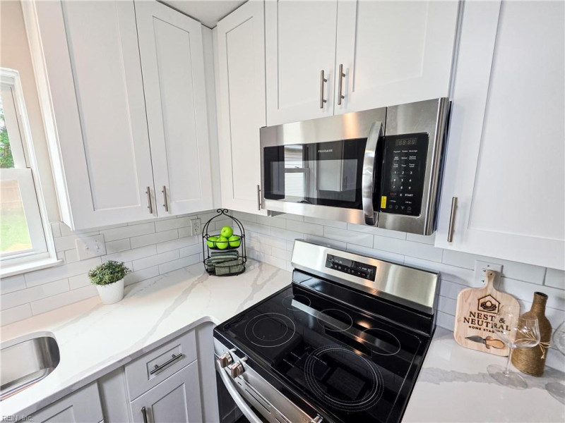 Photo 4 of 20 residential for sale in Virginia Beach virginia