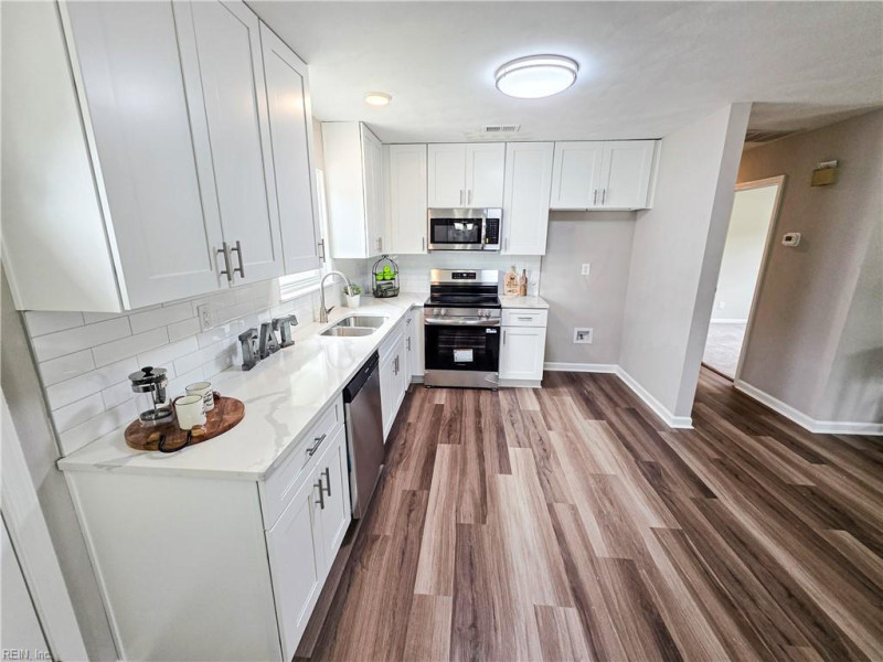 Photo 5 of 20 residential for sale in Virginia Beach virginia