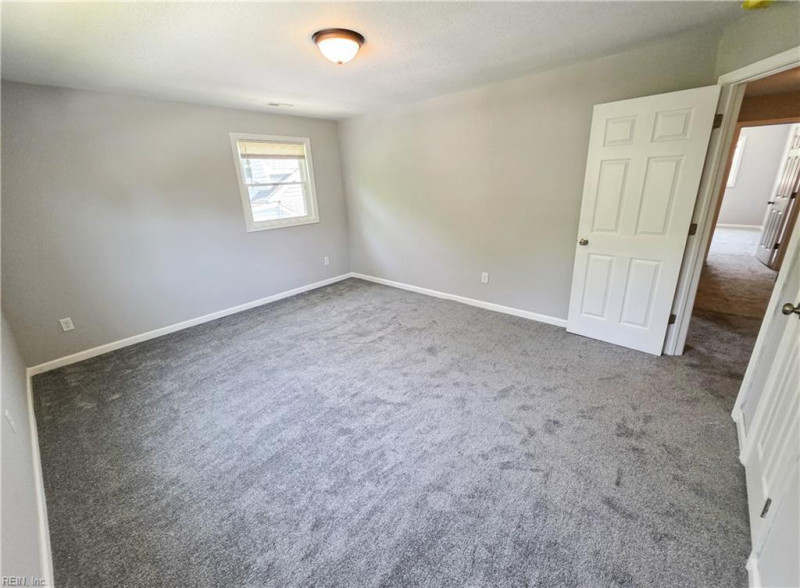 Photo 12 of 21 residential for sale in Portsmouth virginia