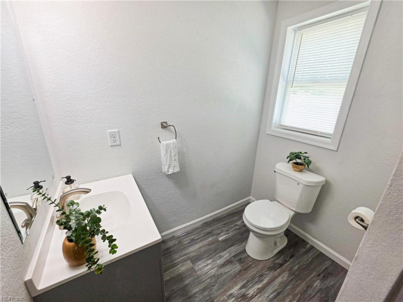Photo 16 of 21 residential for sale in Portsmouth virginia