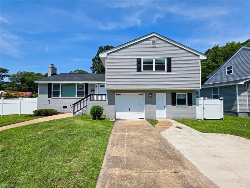 Photo 18 of 21 residential for sale in Portsmouth virginia