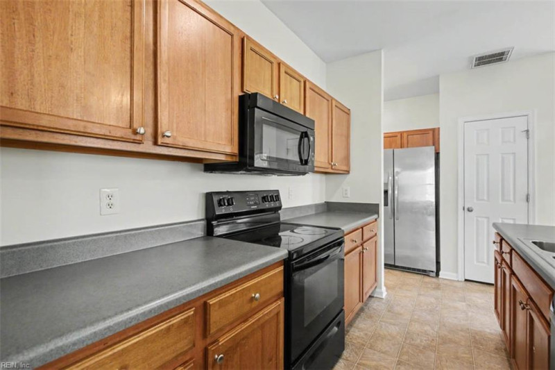 Photo 19 of 34 residential for sale in Newport News virginia