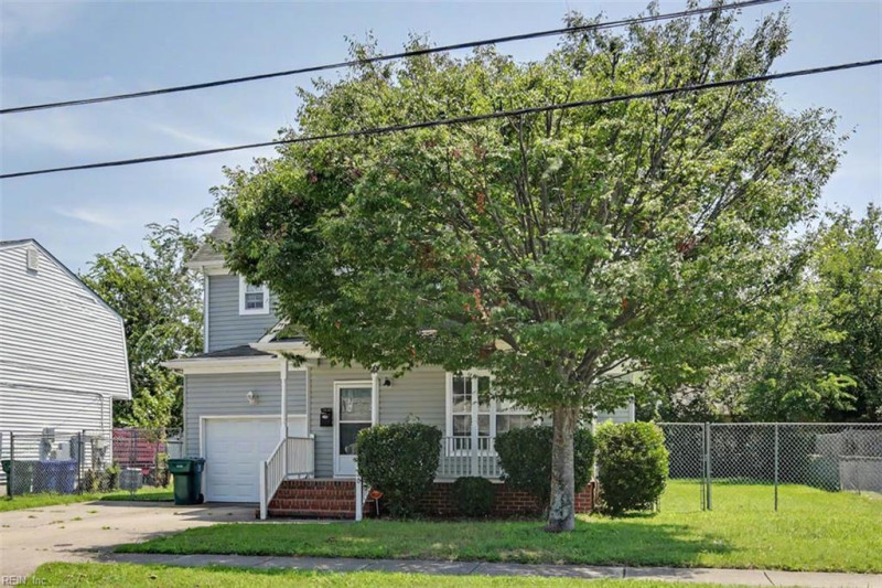 Photo 3 of 34 residential for sale in Newport News virginia