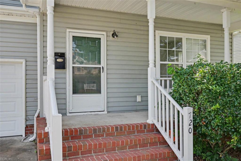 Photo 5 of 34 residential for sale in Newport News virginia
