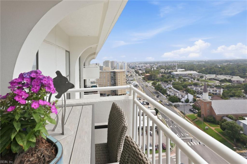 Photo 20 of 44 residential for sale in Virginia Beach virginia